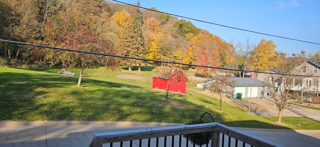 Marquette Trickling Waters Retreatヴィラ エクステリア 写真