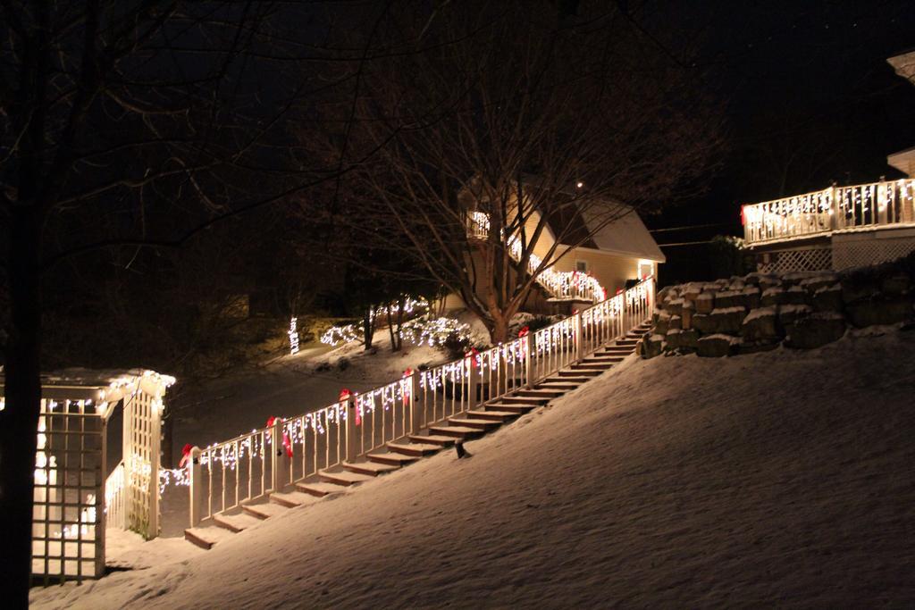 Marquette Trickling Waters Retreatヴィラ エクステリア 写真